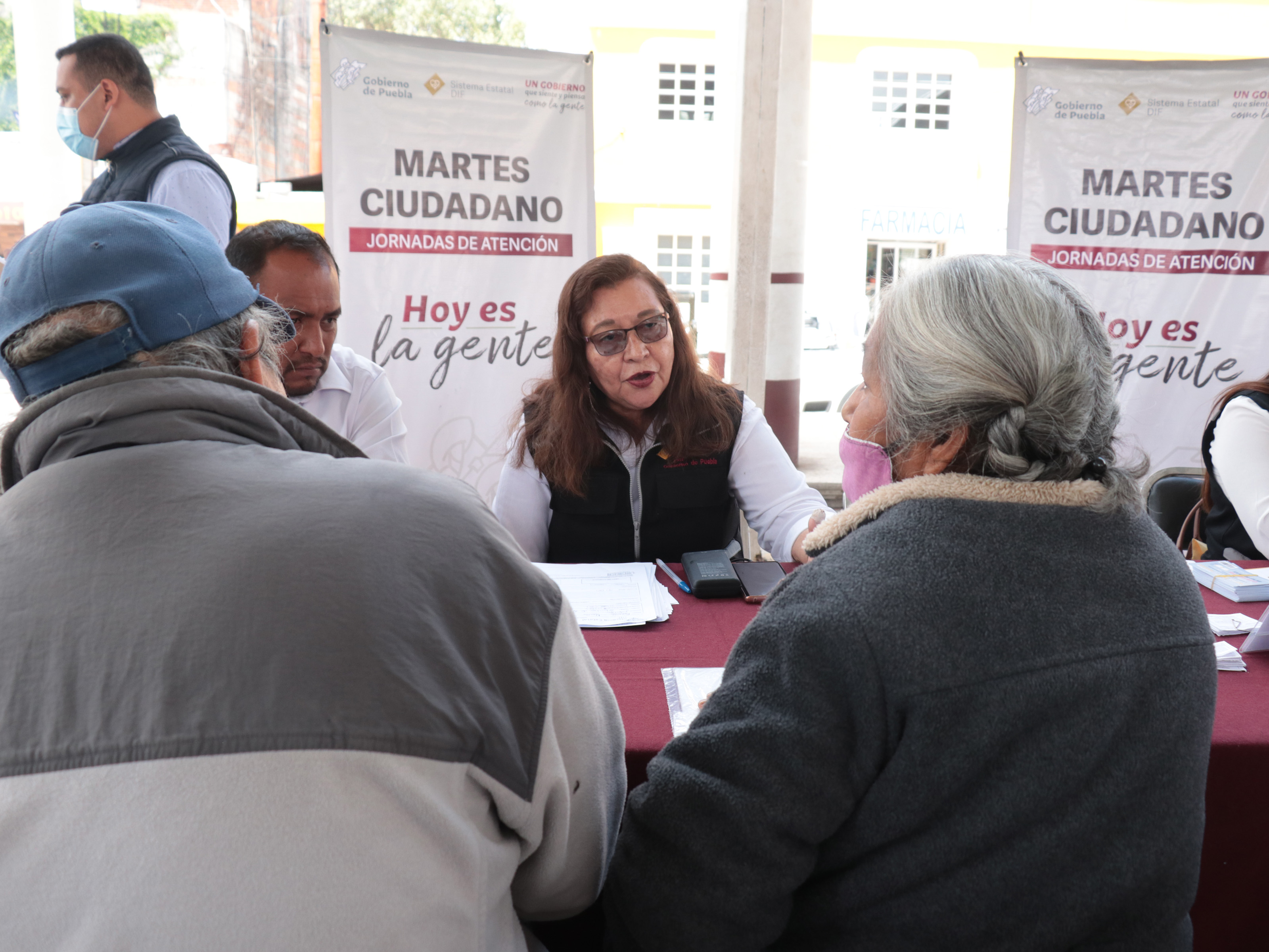 Con aparatos auditivos y ortopédicos, SEDIF beneficia a habitantes de San Sebastián de Aparicio