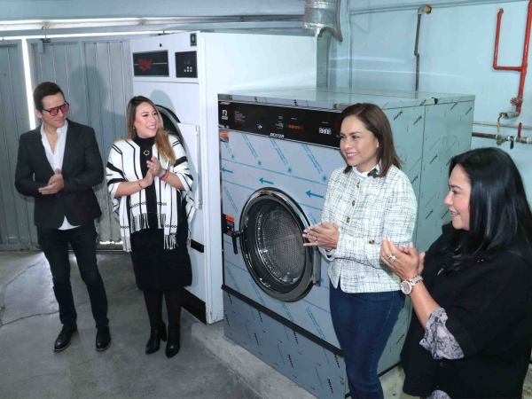 Con donación de lavadora industrial, SEDIF refuerza bienestar en casas de Asistencia