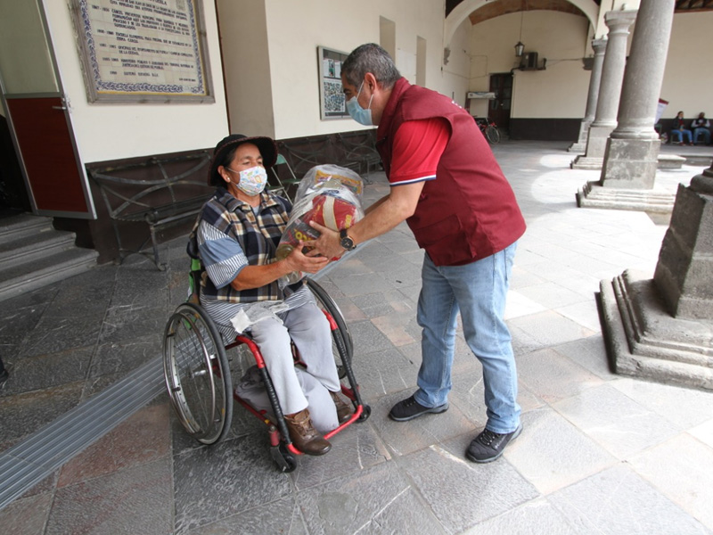 Con paquetes alimentarios, SEDIF beneficia a deportistas en sillas de ruedas