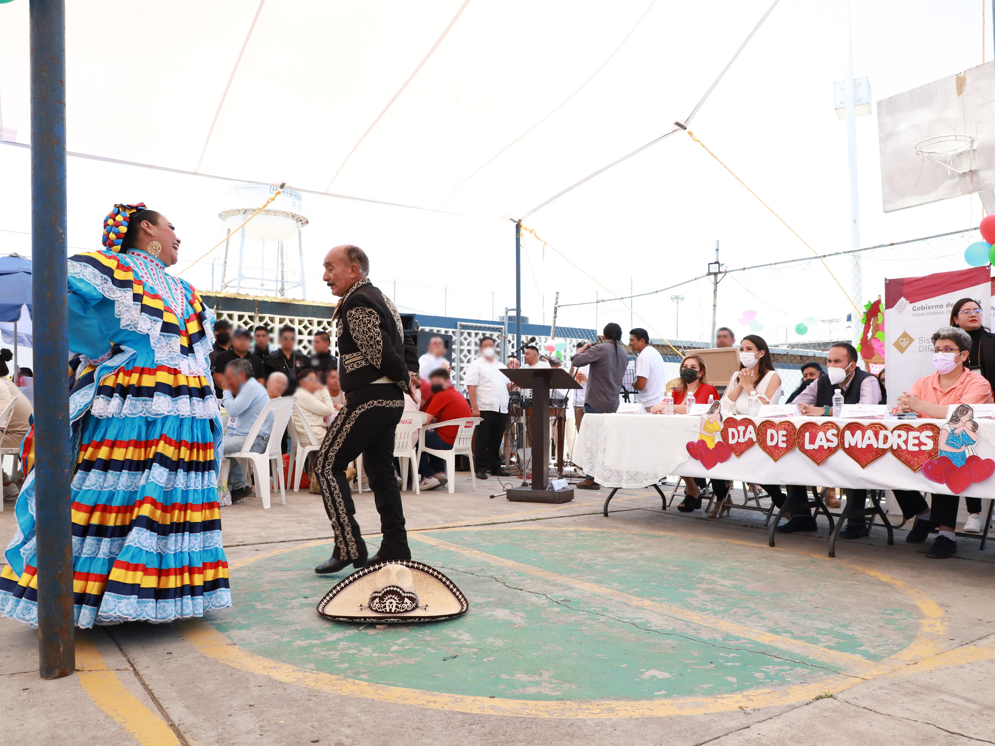 Celebra SEDIF “Día de las Madres” a internas del penal de San Miguel