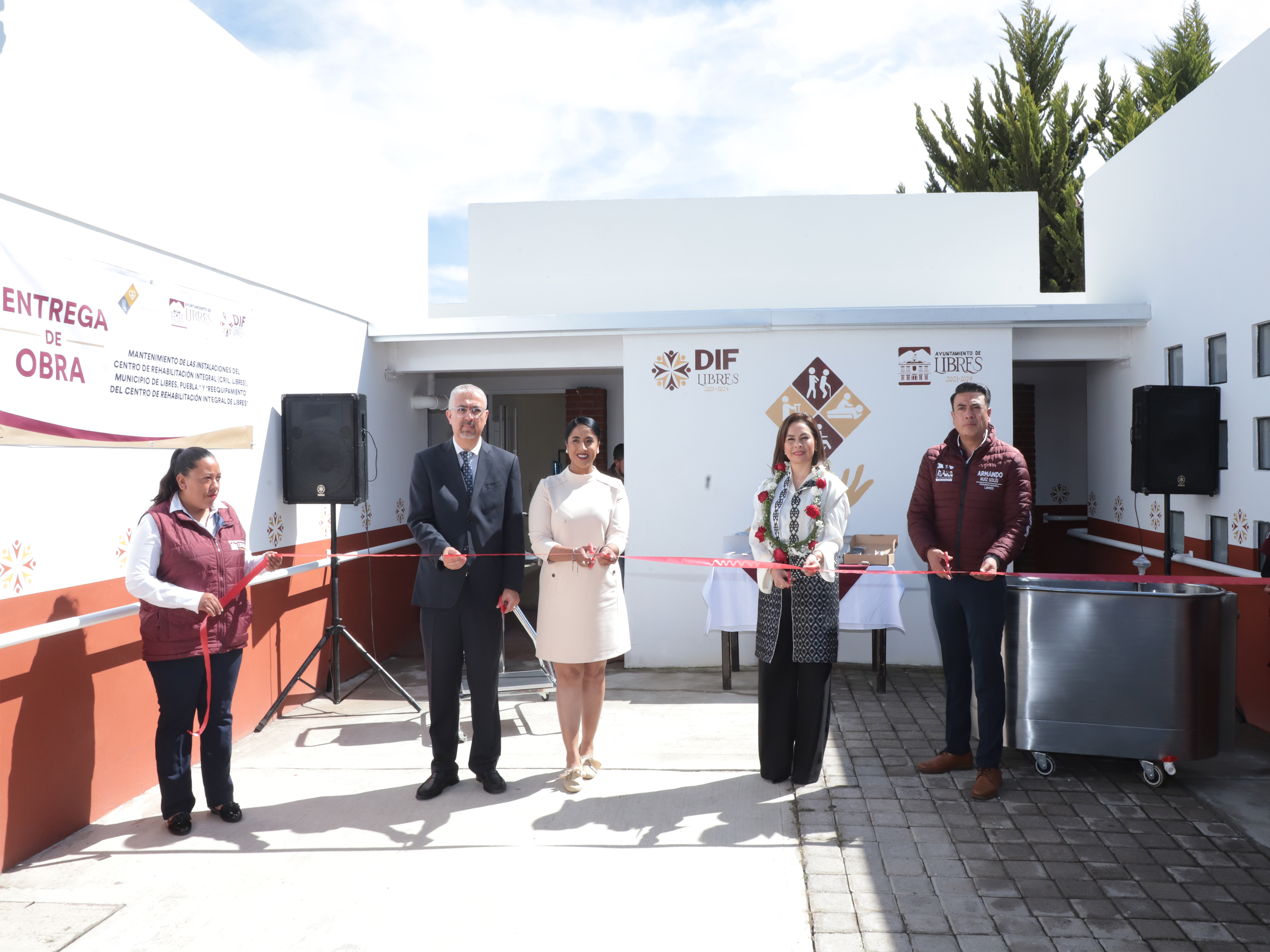 Entrega Gaby Bonilla equipamiento para rehabilitación en municipio de Libres