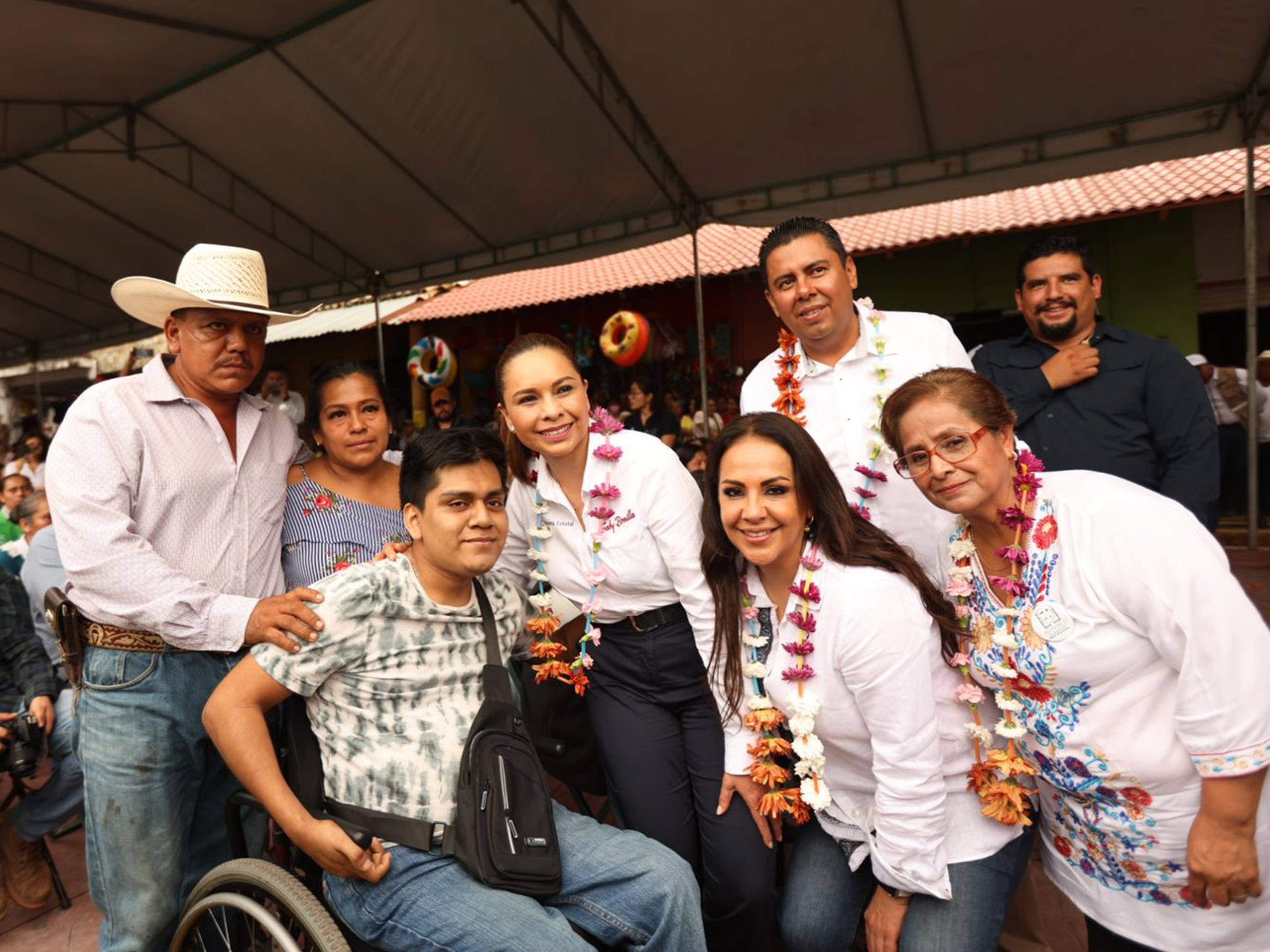 Fortalece SEDIF servicios de rehabilitación en Ayotoxco de Guerrero