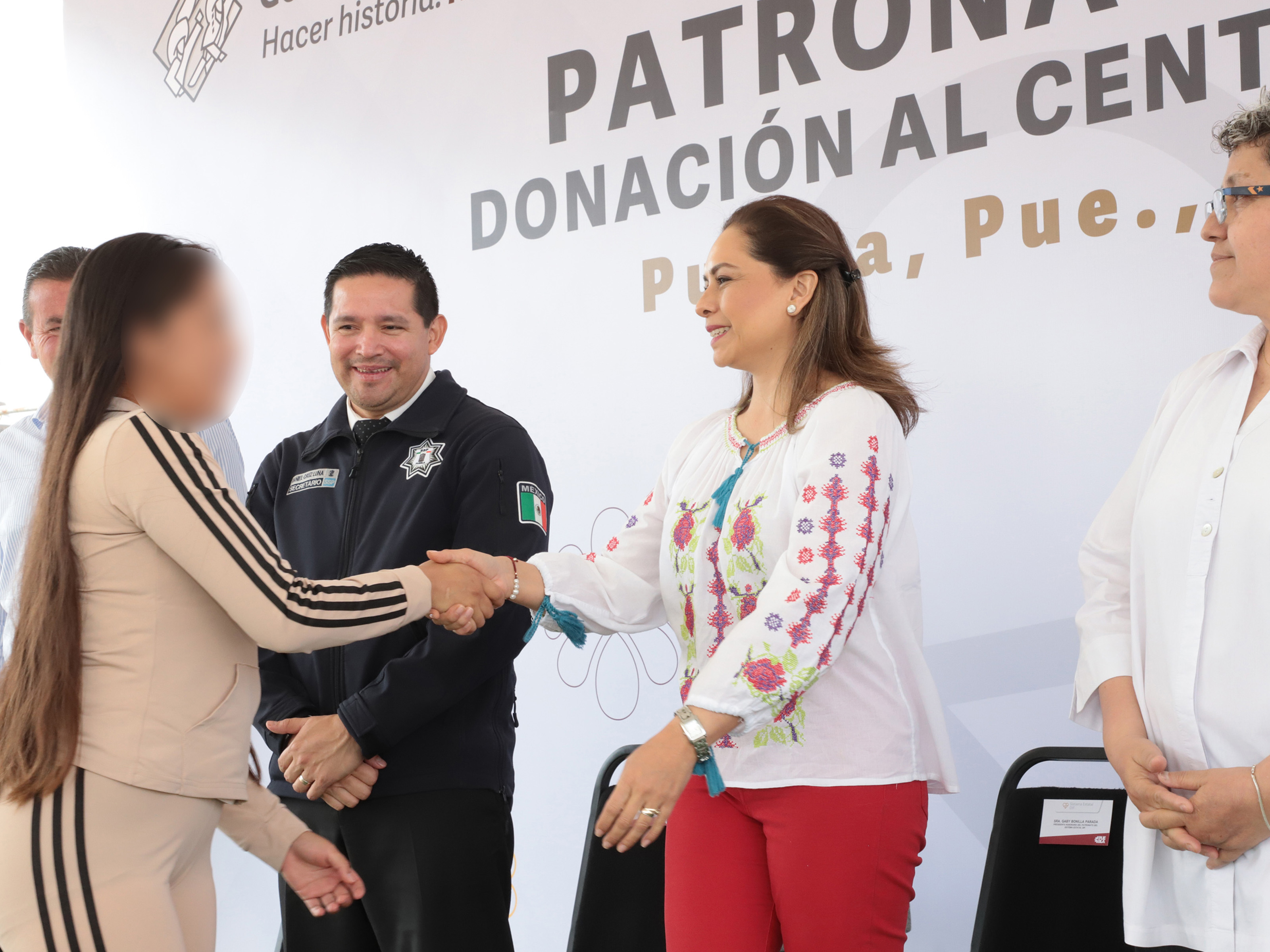 Con donación, SEDIF beneficia a población femenil del Centro Penitenciario Puebla