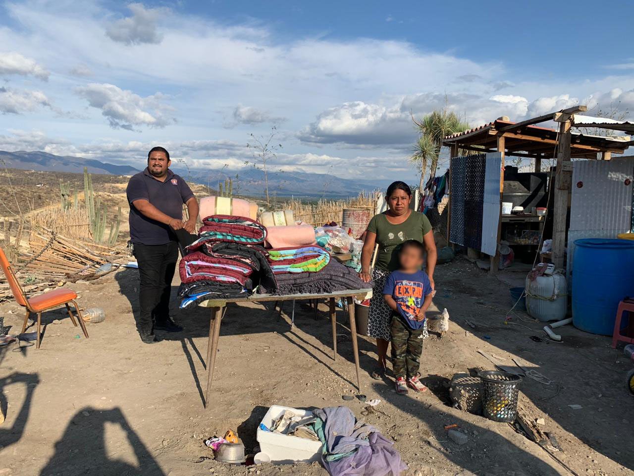 Sin precedentes, apoyo del SEDIF a habitantes de Tehuacán