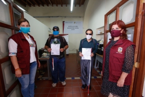 Con actas de nacimiento en sistema Braille, SEDIF fomenta inclusión