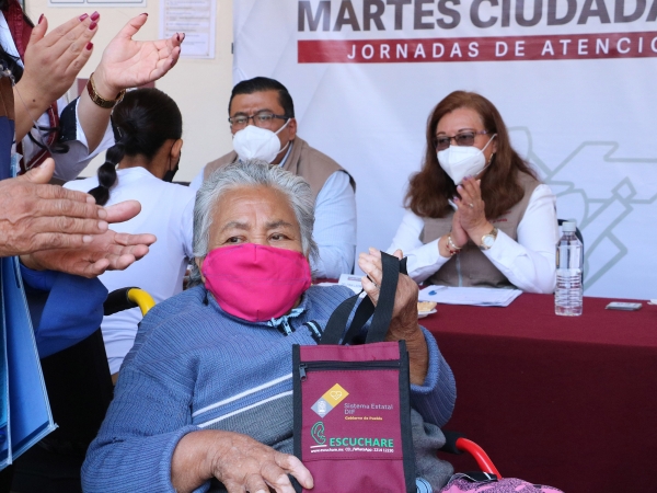 Atiende SEDIF a población vulnerable durante “Martes Ciudadano”