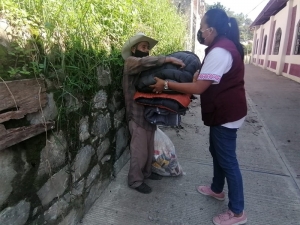 Continúa SEDIF apoyando a familias de la Sierra Norte afectadas por lluvias