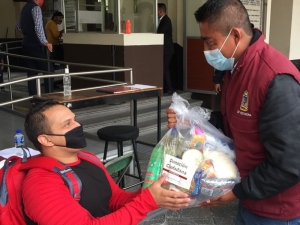 Con paquetes alimentarios, SEDIF beneficia a deportistas en sillas de ruedas