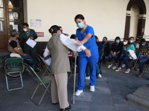 Con jornadas de salud, SEDIF e ISSSTEP benefician a trabajadores