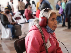 Inicia SEDIF entrega de aparatos auditivos en todo el estado