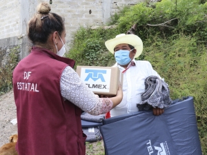 Apoyan SEDIF y Fundación Telmex-Telcel a damnificados de Sierra Nororiental